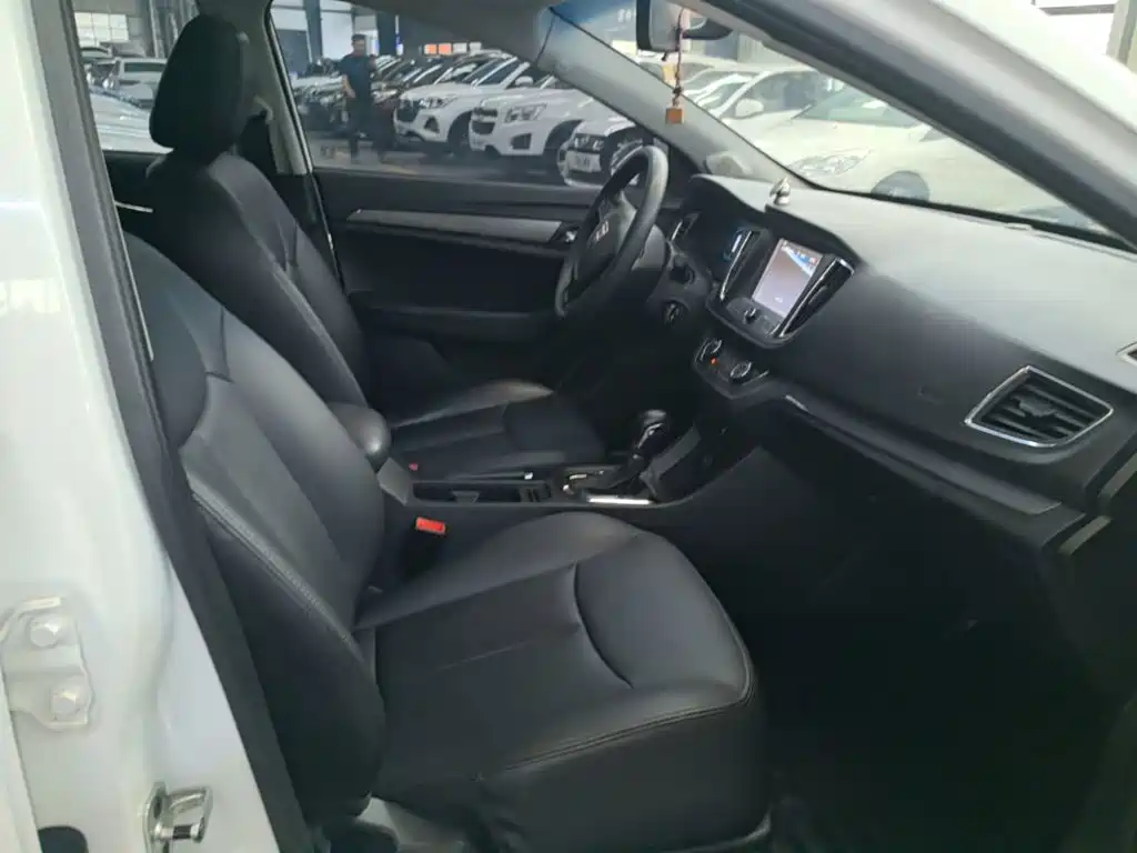 Roewe 360 — миниатюра 25