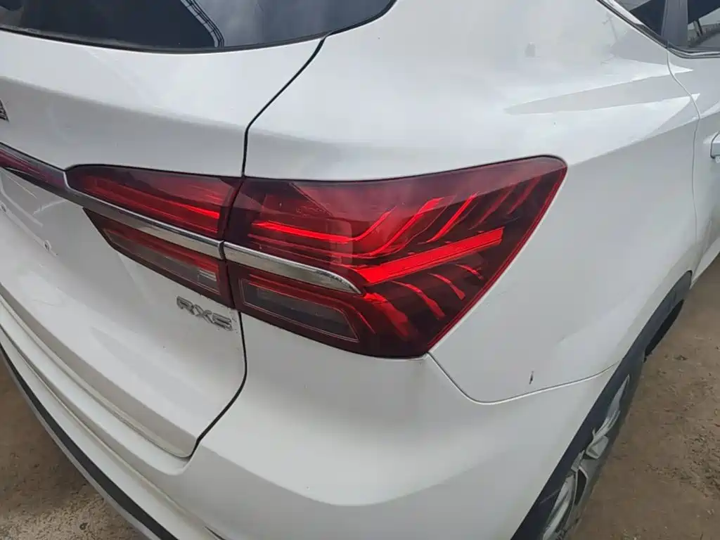 Roewe RX5 — миниатюра 8