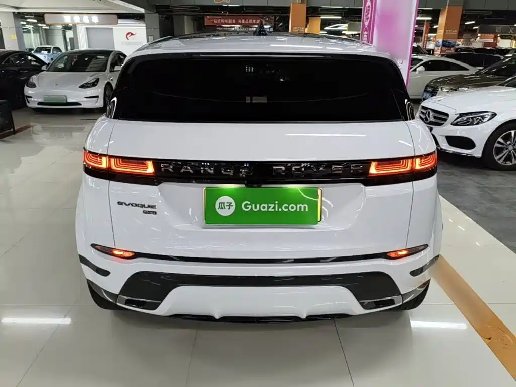 Land Rover Evoque PHEV — миниатюра 6