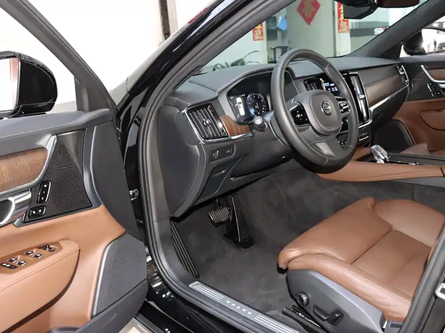 Volvo S90 2021 B5 Luxury