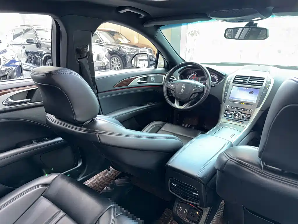 Lincoln MKZ 2020 2.0T Premium