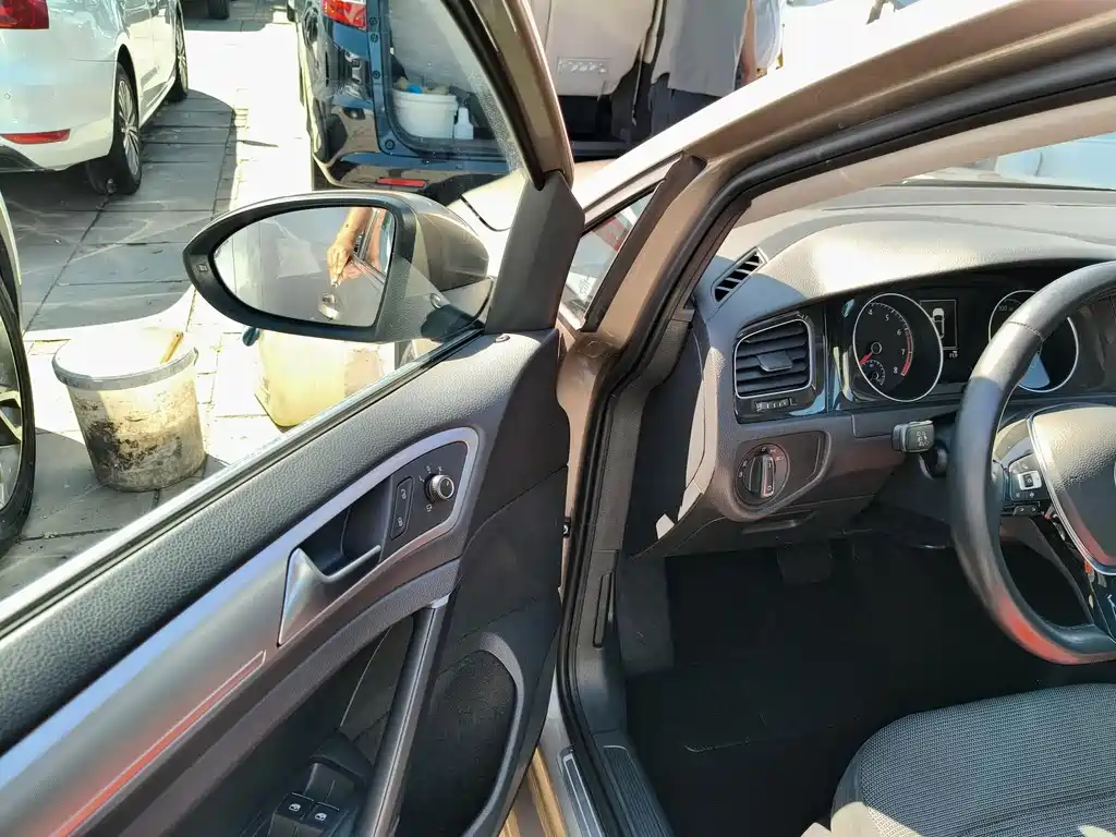 Volkswagen Golf — миниатюра 9