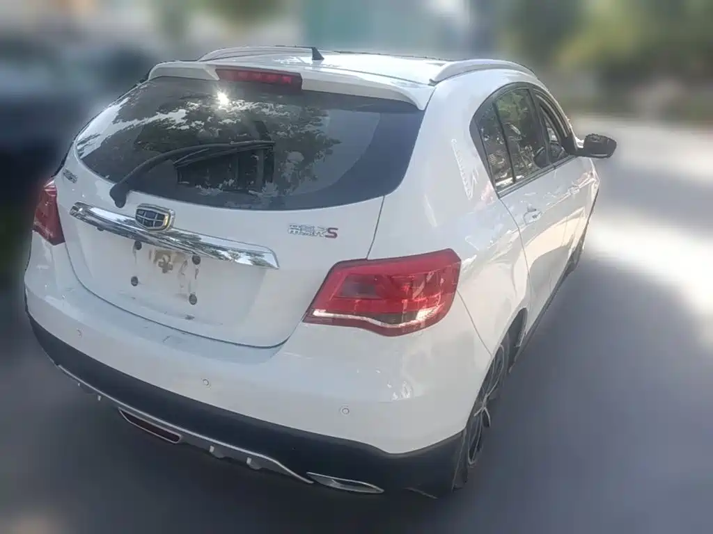 Geely Emgrand — миниатюра 10