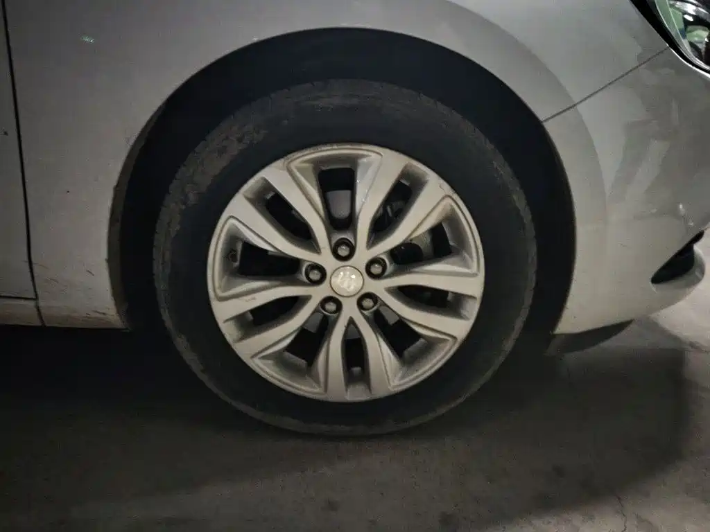 Buick Excelle — миниатюра 8