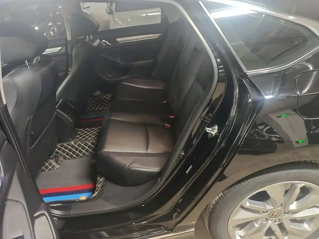 Honda Accord — миниатюра 19