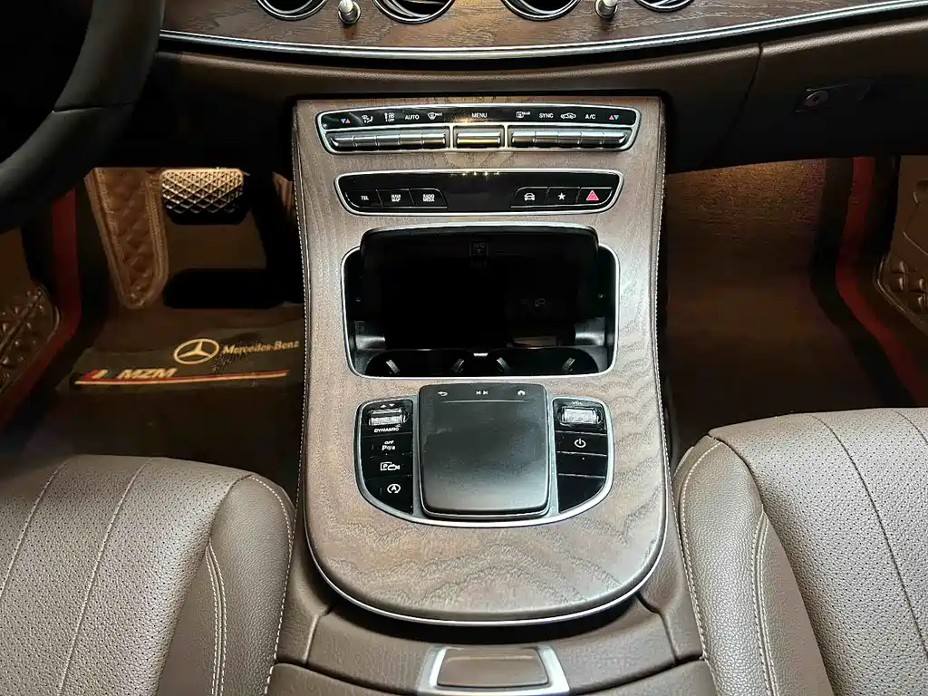 Mercedes-Benz E-Class E 2023 E 300 L Fashion