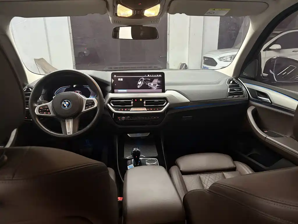 BMW iX3 — миниатюра 10