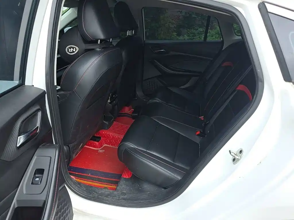 MG MG5 — миниатюра 15
