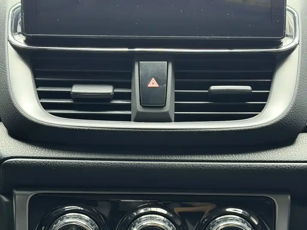 TOYOTA YARIS L ZHIXUAN