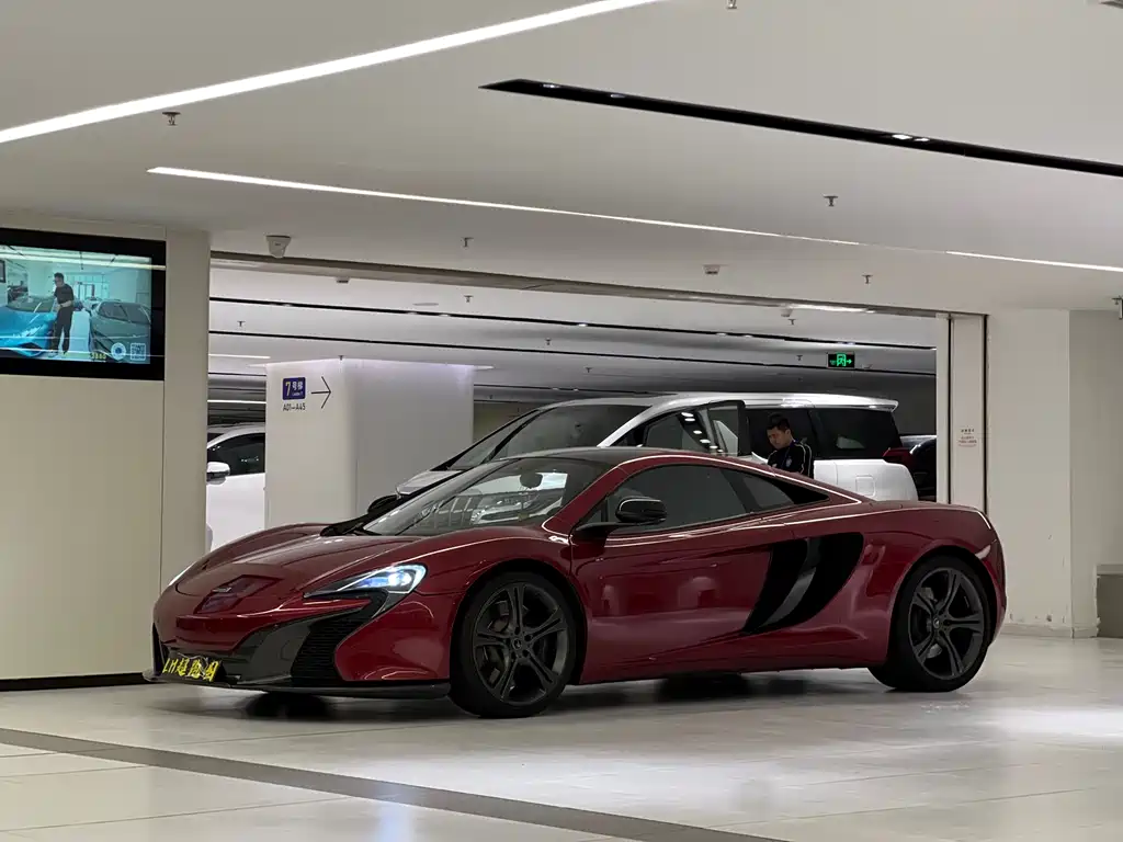 McLaren 625C