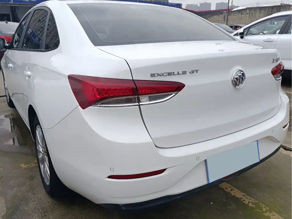 Buick Excelle — миниатюра 18