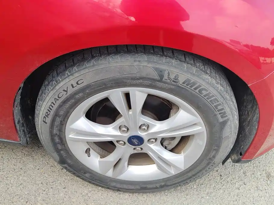 Ford Focus — миниатюра 6