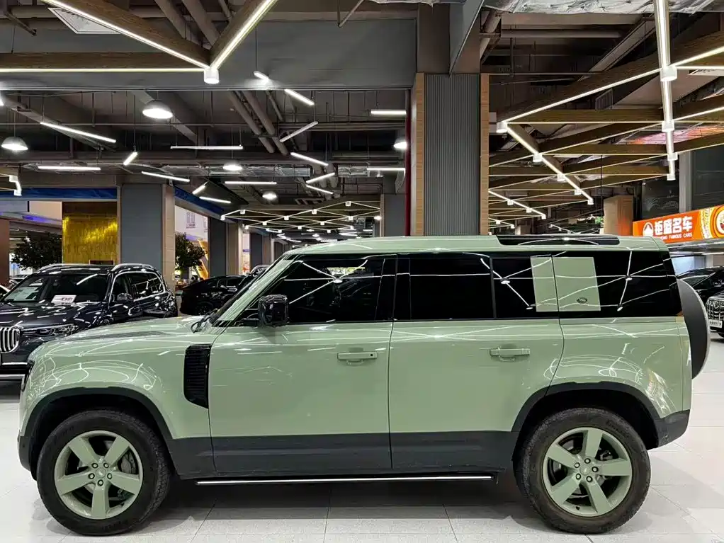 Land Rover Defender — миниатюра 5