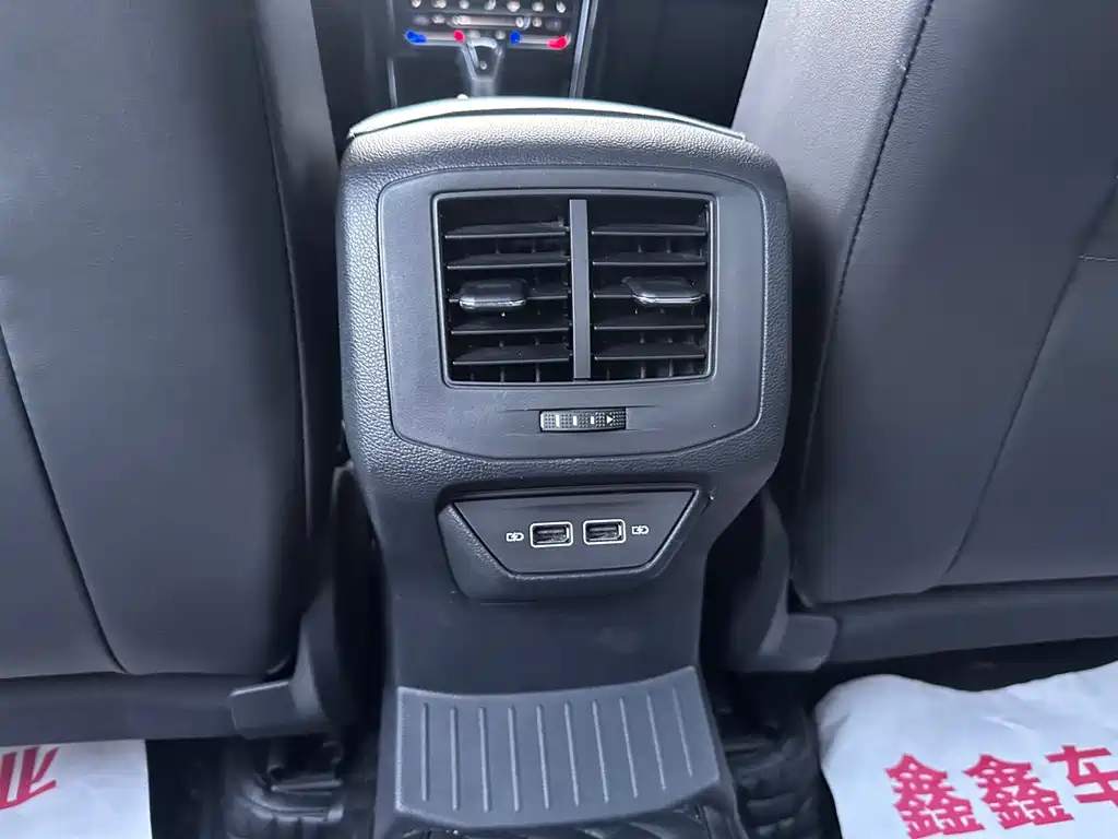 VOLKSWAGEN T ROC EXPLORING SONGS