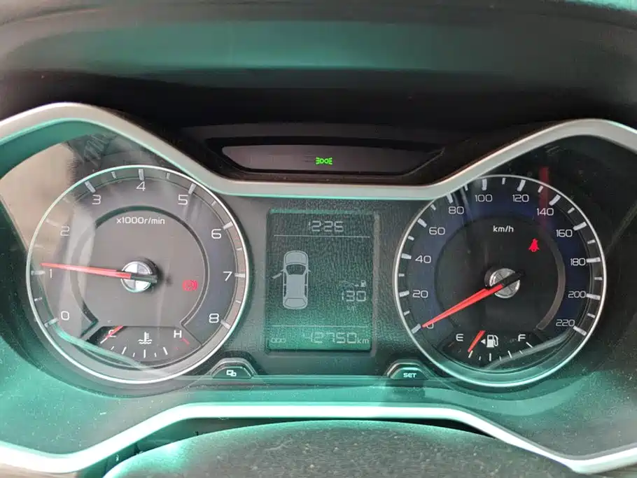 Geely Vision X3 — миниатюра 14