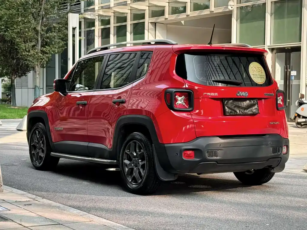Jeep Renegade — миниатюра 9