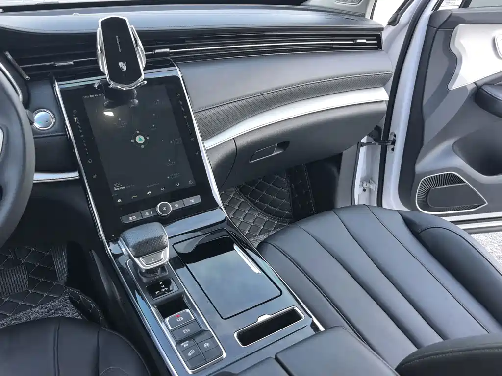 Roewe RX5 MAX 400TGI Auto 4G Connected Luxury Edition, фото 13
