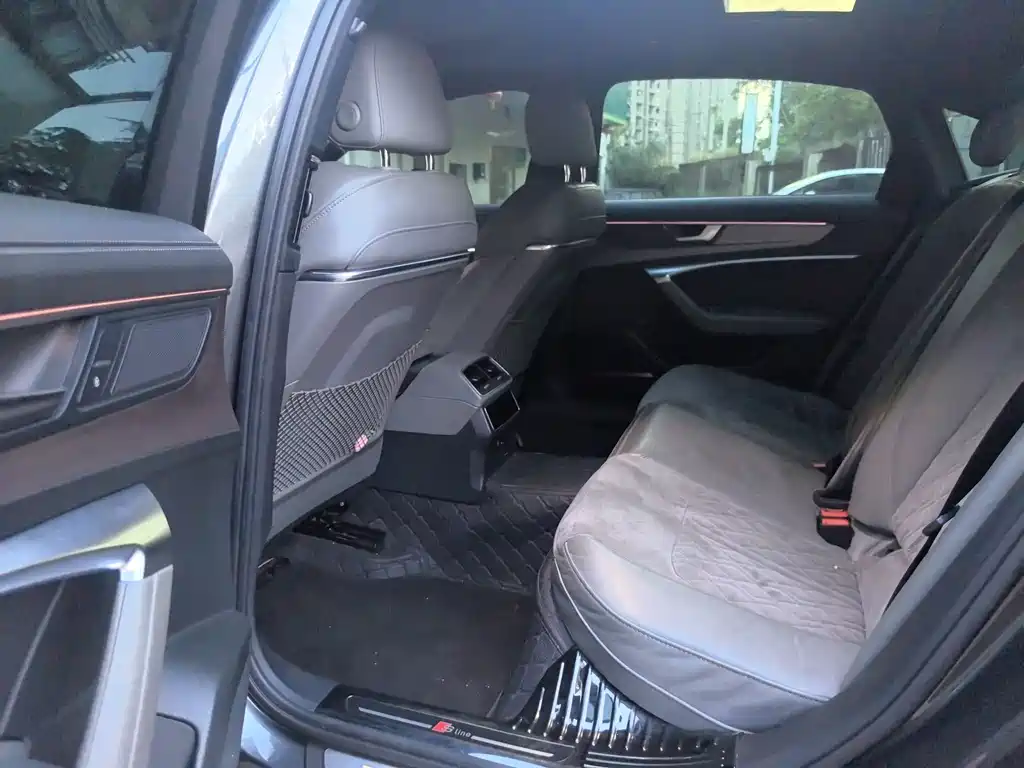 Audi A6L — миниатюра 12