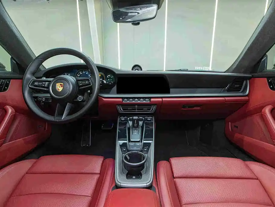 PORSCHE 911