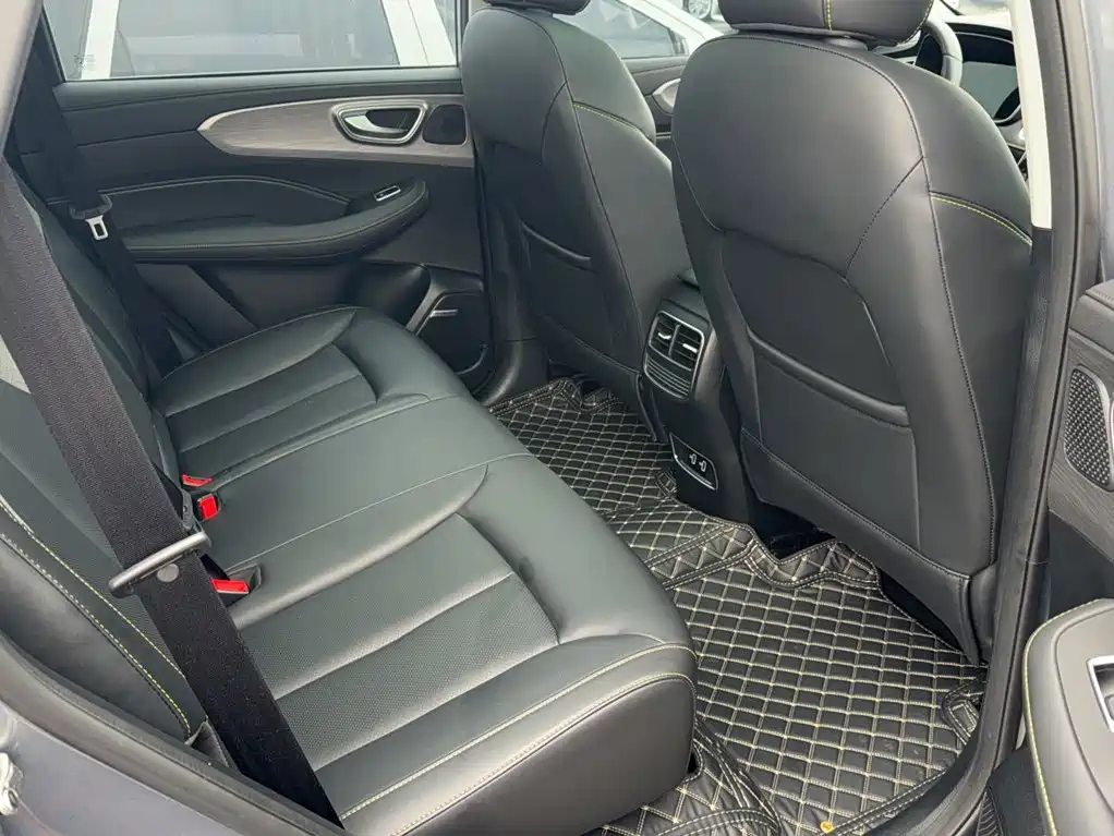 Roewe RX5 New Energy — миниатюра 10