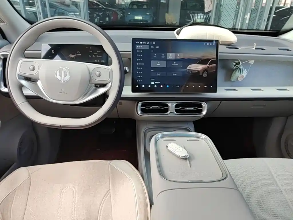 Leapmotor Leapmotor B10 — миниатюра 10
