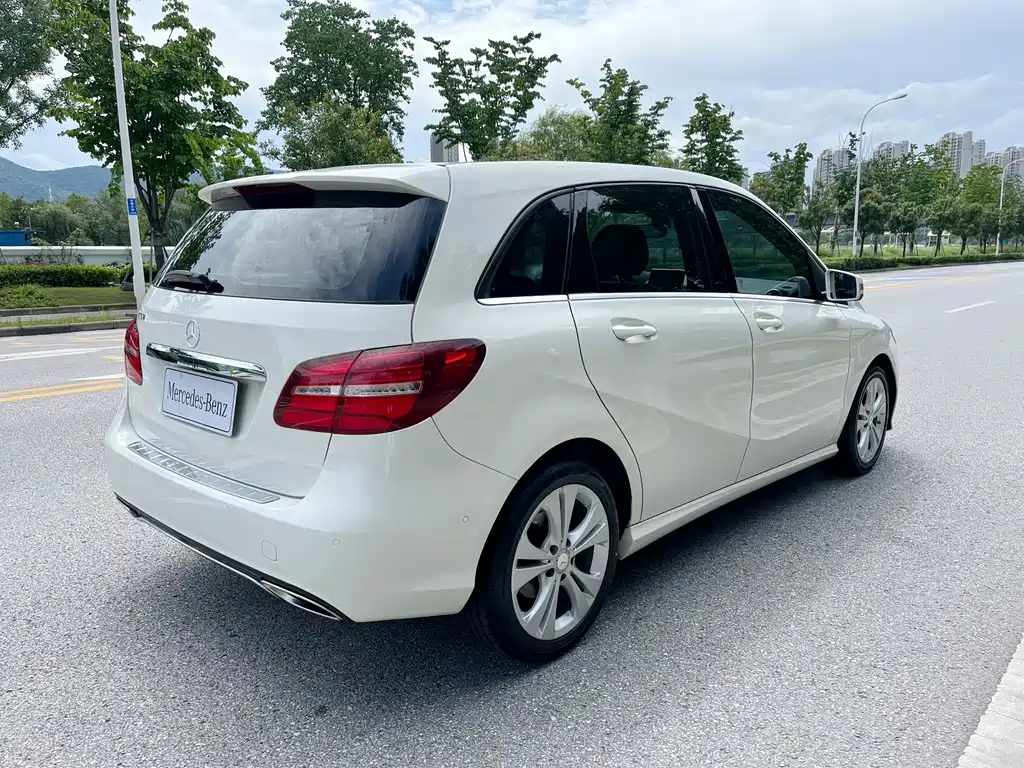 Mercedes-Benz B-Class — миниатюра 8