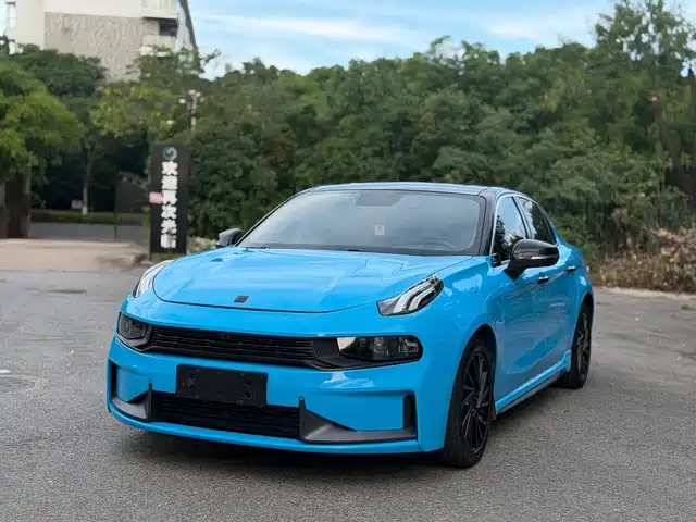 2022 Lynk & Co 03