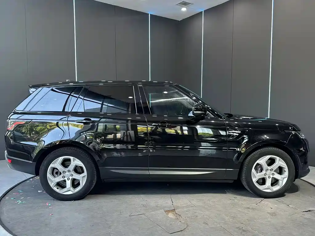 Land Rover Sport PHEV — миниатюра 5