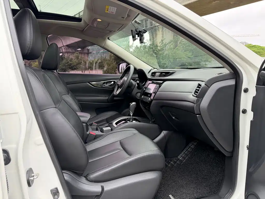 Nissan X-Trail — миниатюра 12