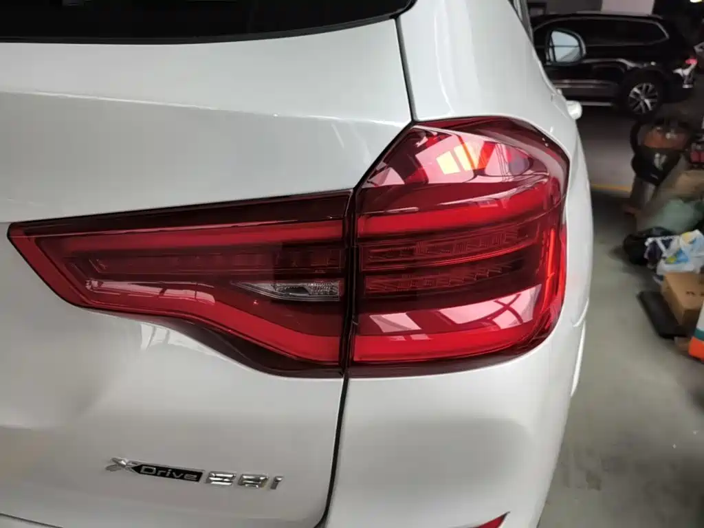 BMW X3 — миниатюра 8