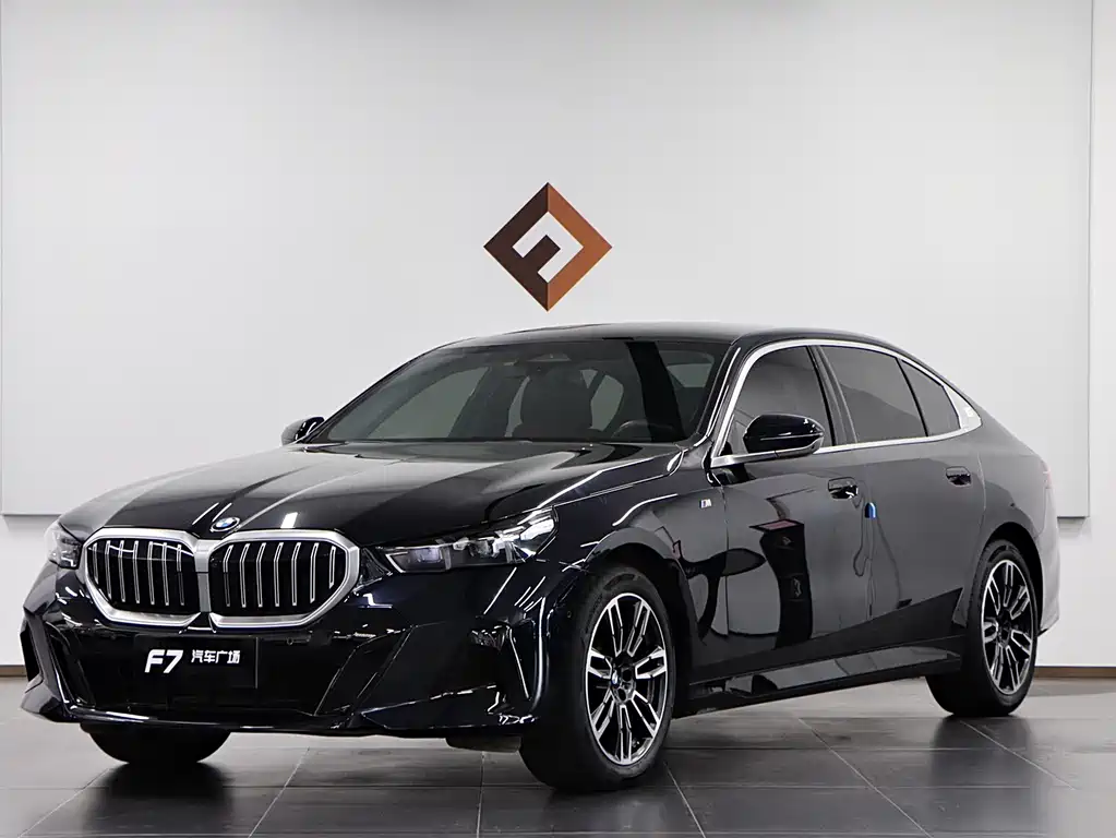 BMW 5 Series 2025