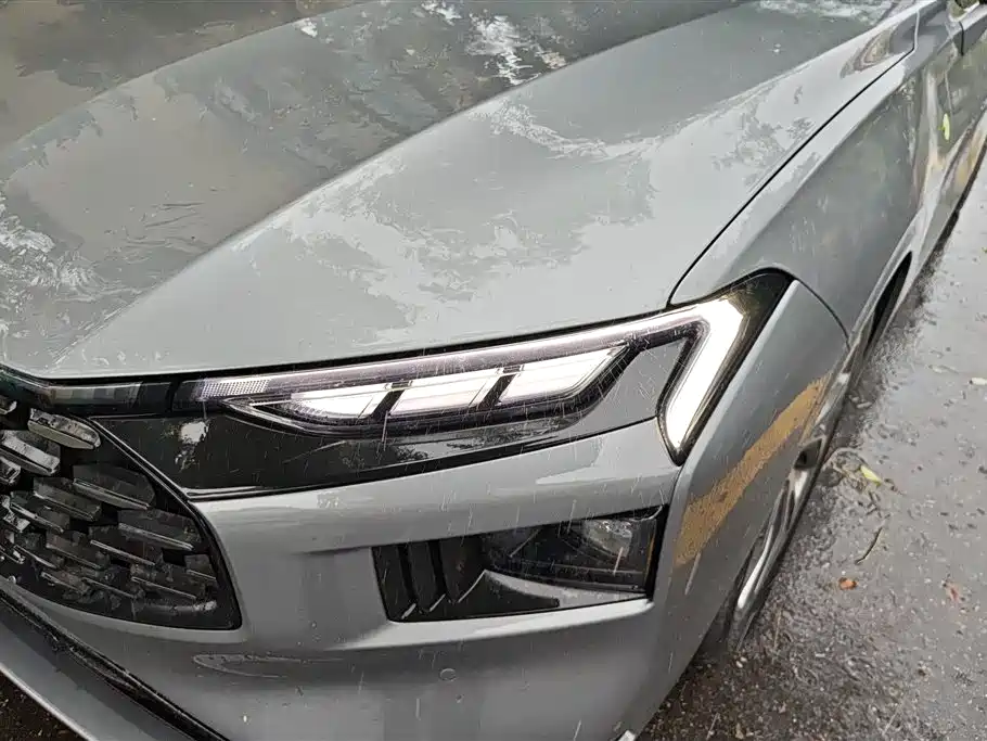 Ford Mondeo 2025 2.0T EcoBoost