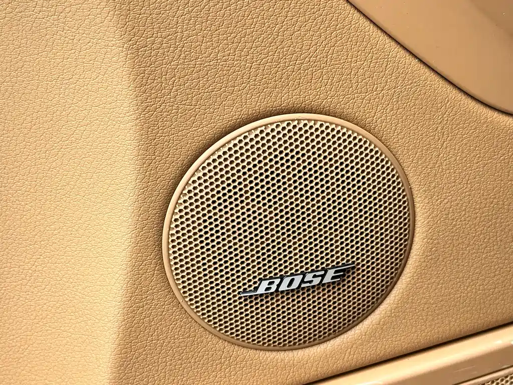 Porsche Cayenne — миниатюра 12