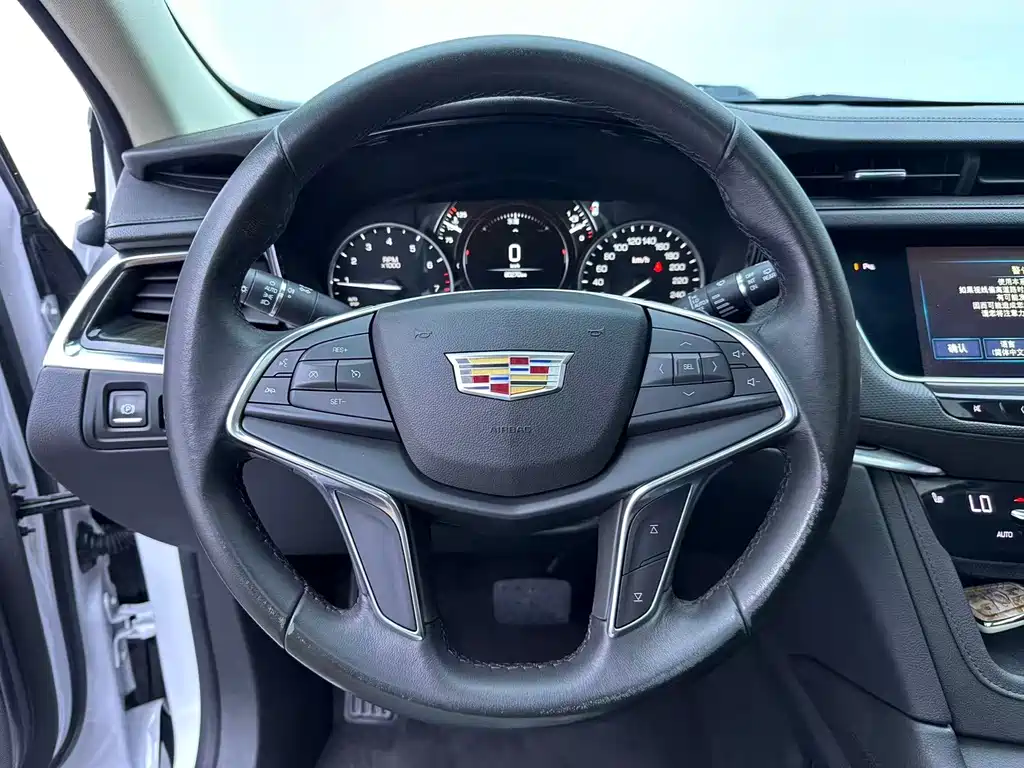 Cadillac XT5 — миниатюра 8