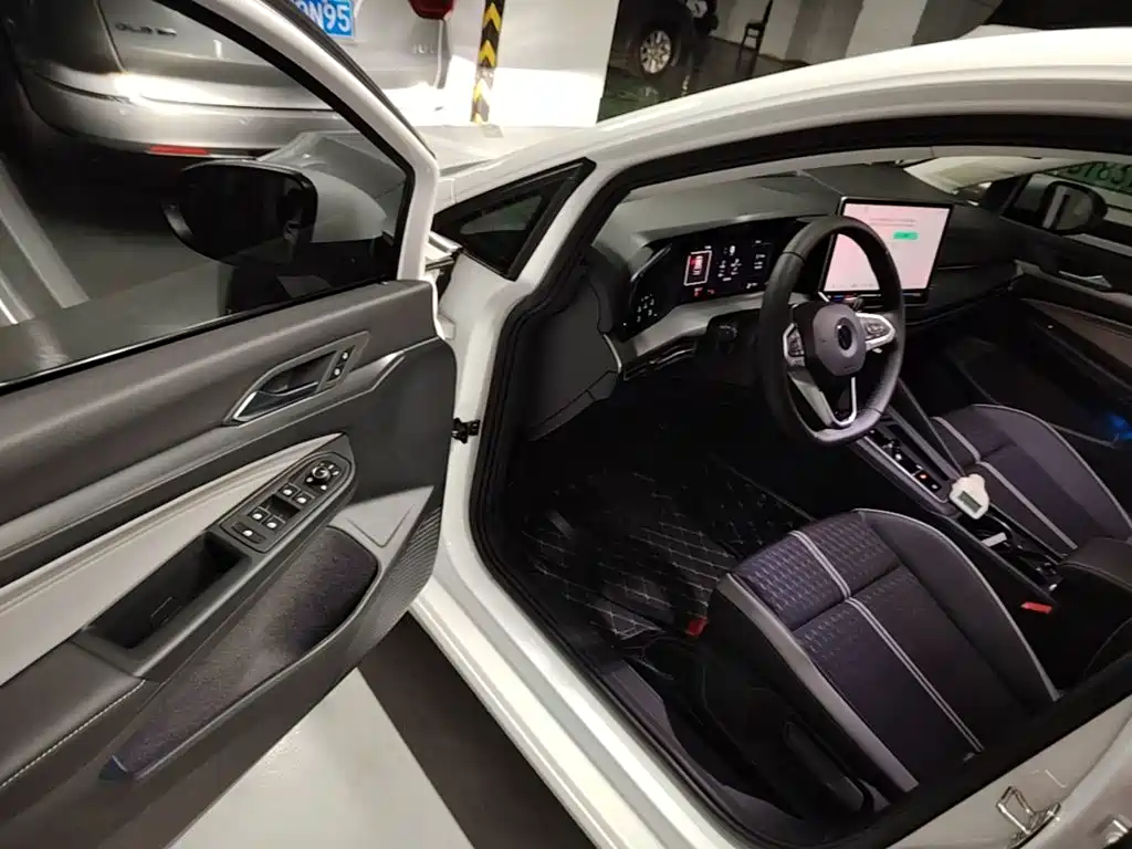 Volkswagen Golf — миниатюра 16