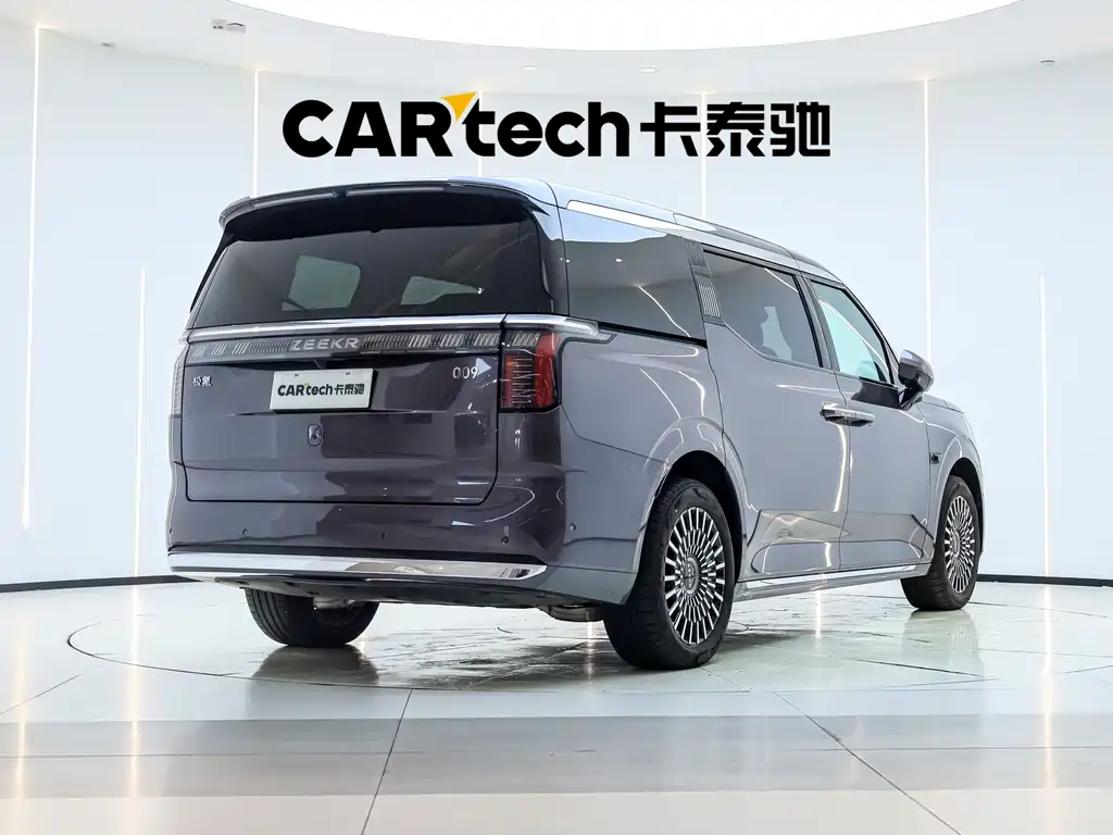 Zeekr 009 2024 мест 108kWh