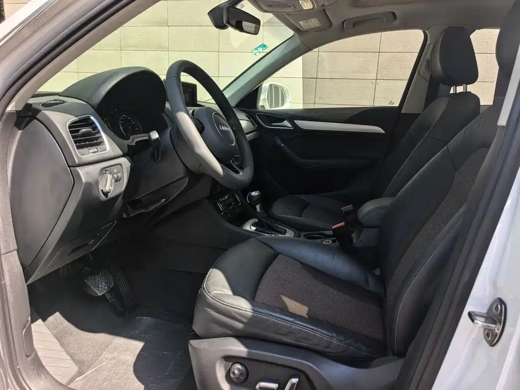 Audi Q3 — миниатюра 12