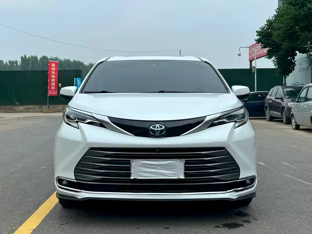 Toyota Sienna 2021 2.5L
