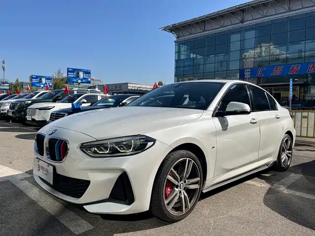 BMW  1 SERIES 2019