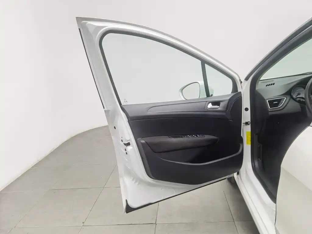 Peugeot 308 — миниатюра 8