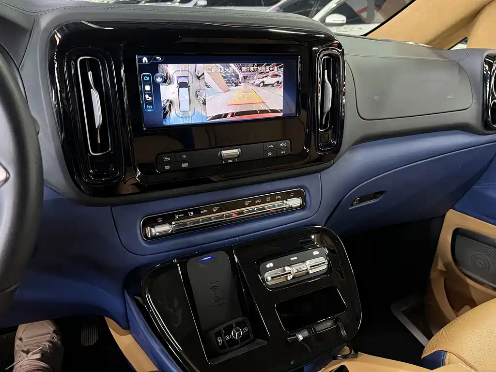 Mercedes-Benz Vito — миниатюра 12