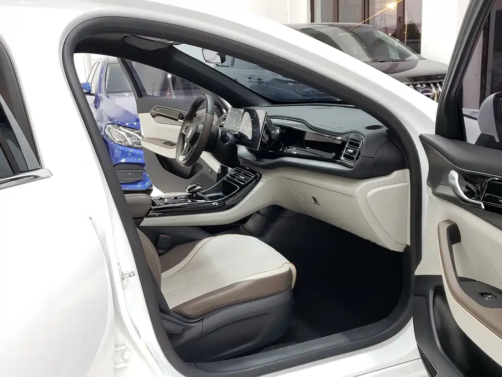 BYD Qin PLUS — миниатюра 16