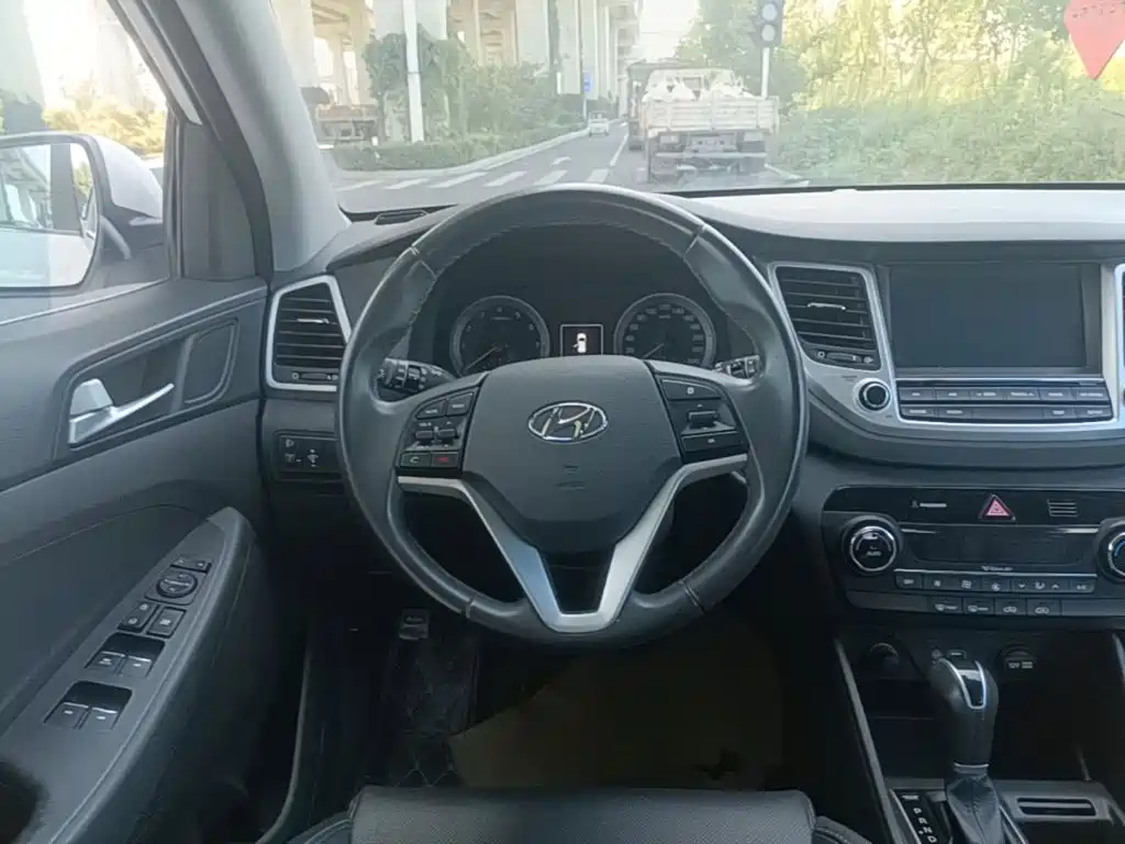 Hyundai Tucson — миниатюра 11