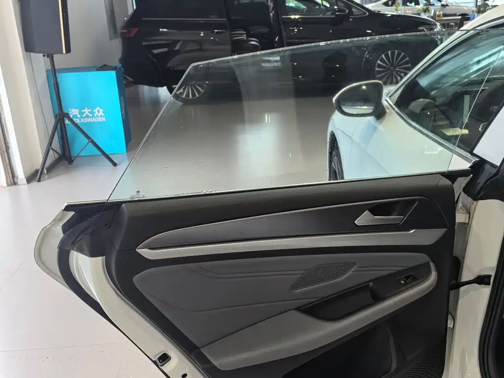Volkswagen Lamando — миниатюра 11