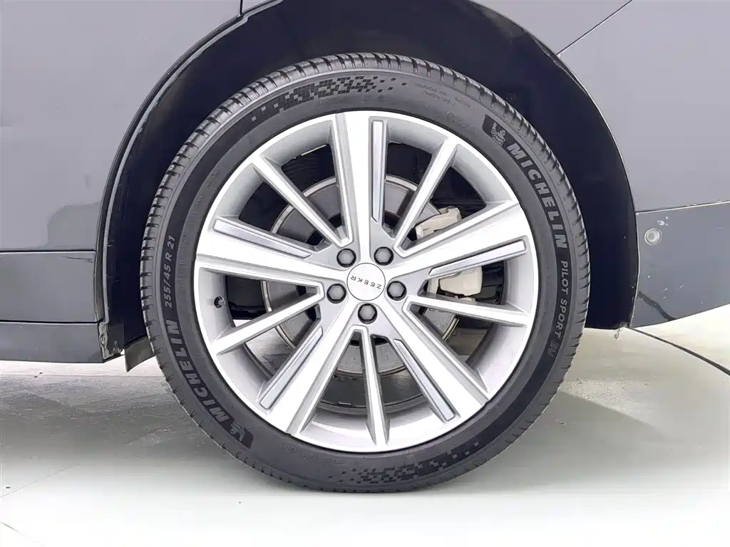 ZEEKR EXTREME KRYPTON 001