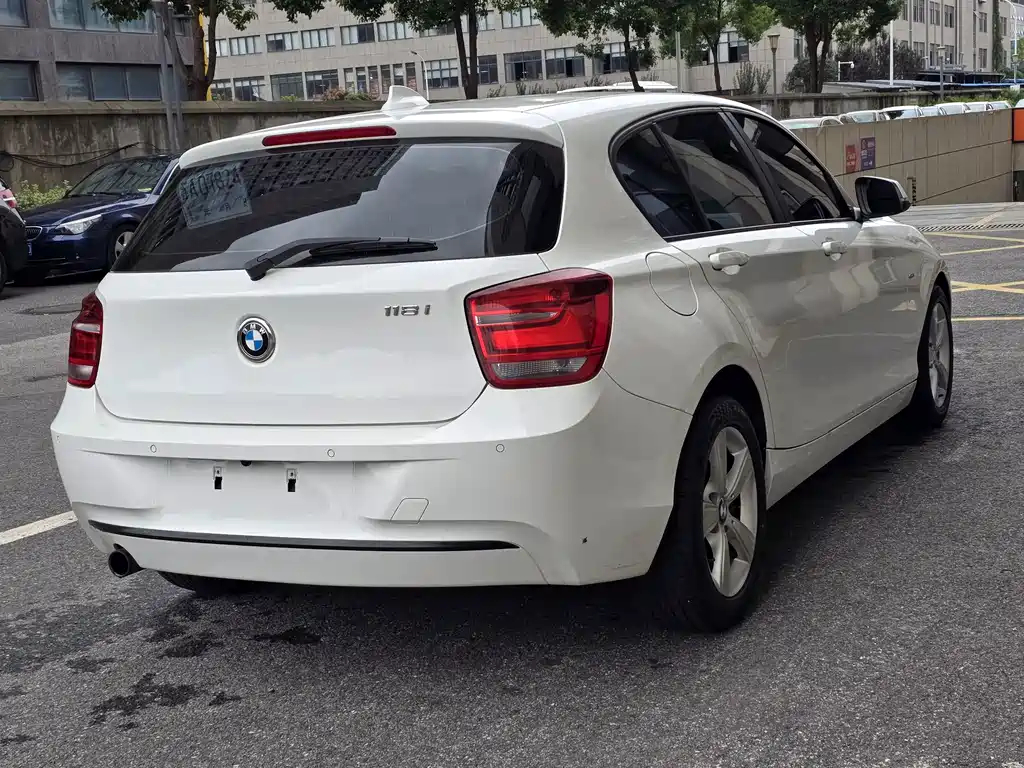 BMW 1 Series (Import) — миниатюра 5