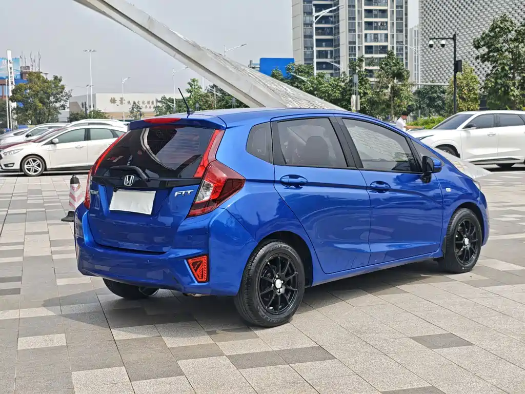 Honda Fit — миниатюра 4