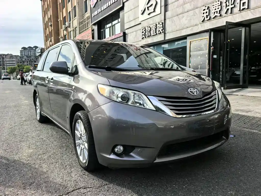 Toyota Sienna 2015 3.5L L