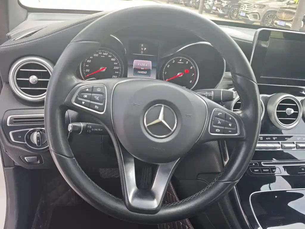 Mercedes-Benz GLC 2017 GLC 200 4MATIC