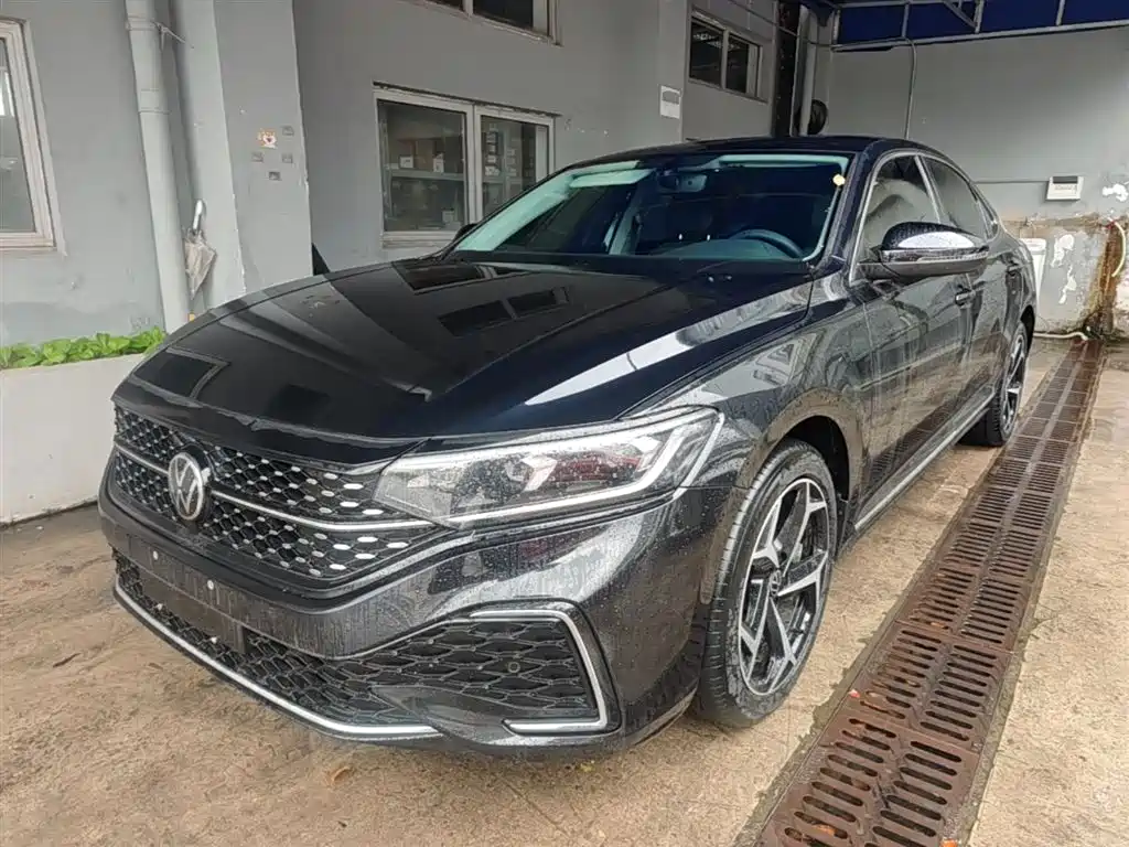 Volkswagen Passat 2024